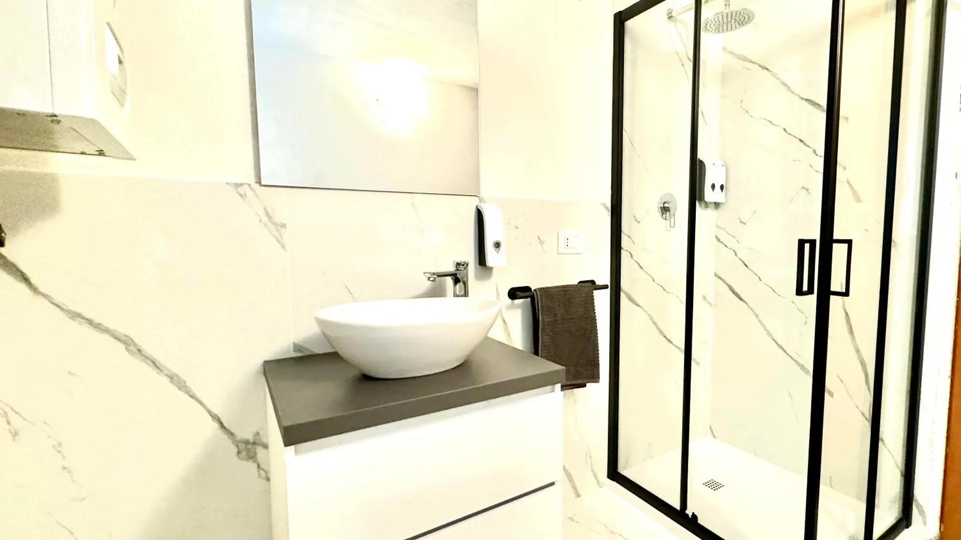 Hotel Bagno Privato - Stanza Doppia Milán
